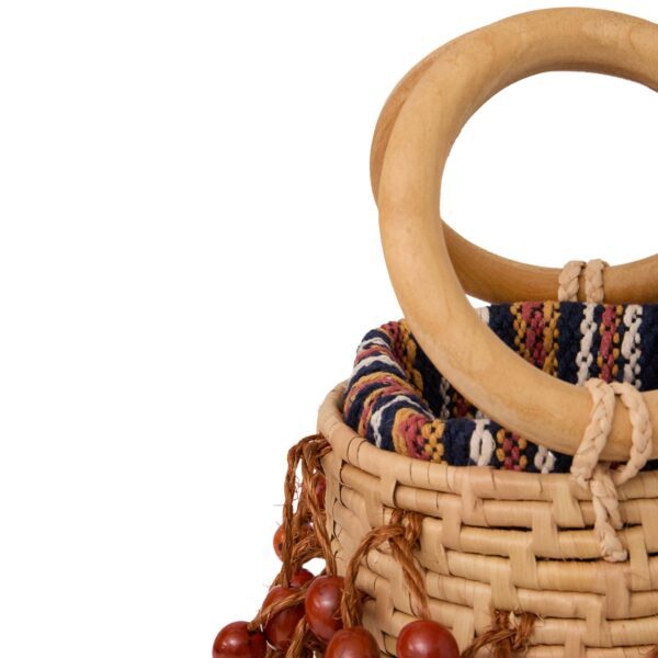 Bucket Bag Maraú de luxo, palha de Carnaúba tecida artesanalmente, com alças de sementes Jarina.