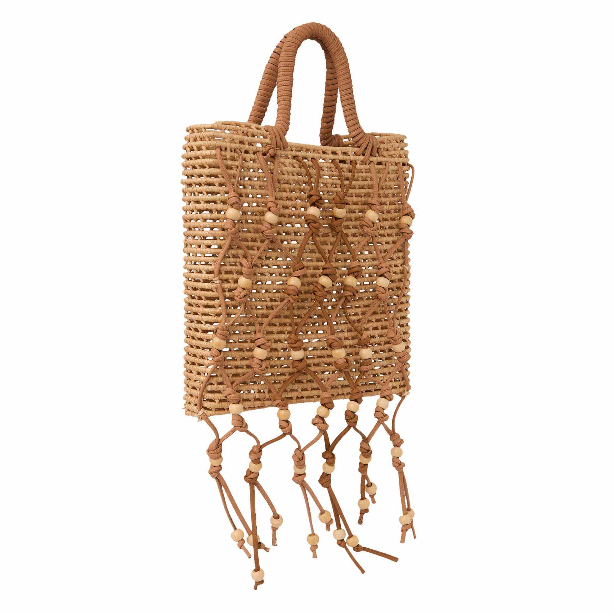 Tote Rede Clutch Arcos de luxo, meia-lua em palha, design surrealista com sobreposição de argolas de madeira.